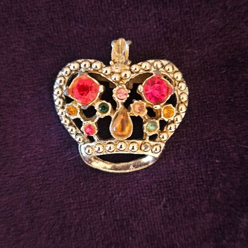Vintage silvertone Crown Brooch Pin with Colorful Gems
